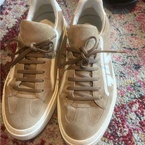 Ferragamo de hombre color cafe claro número 9 se ven algo usados pero bonitos